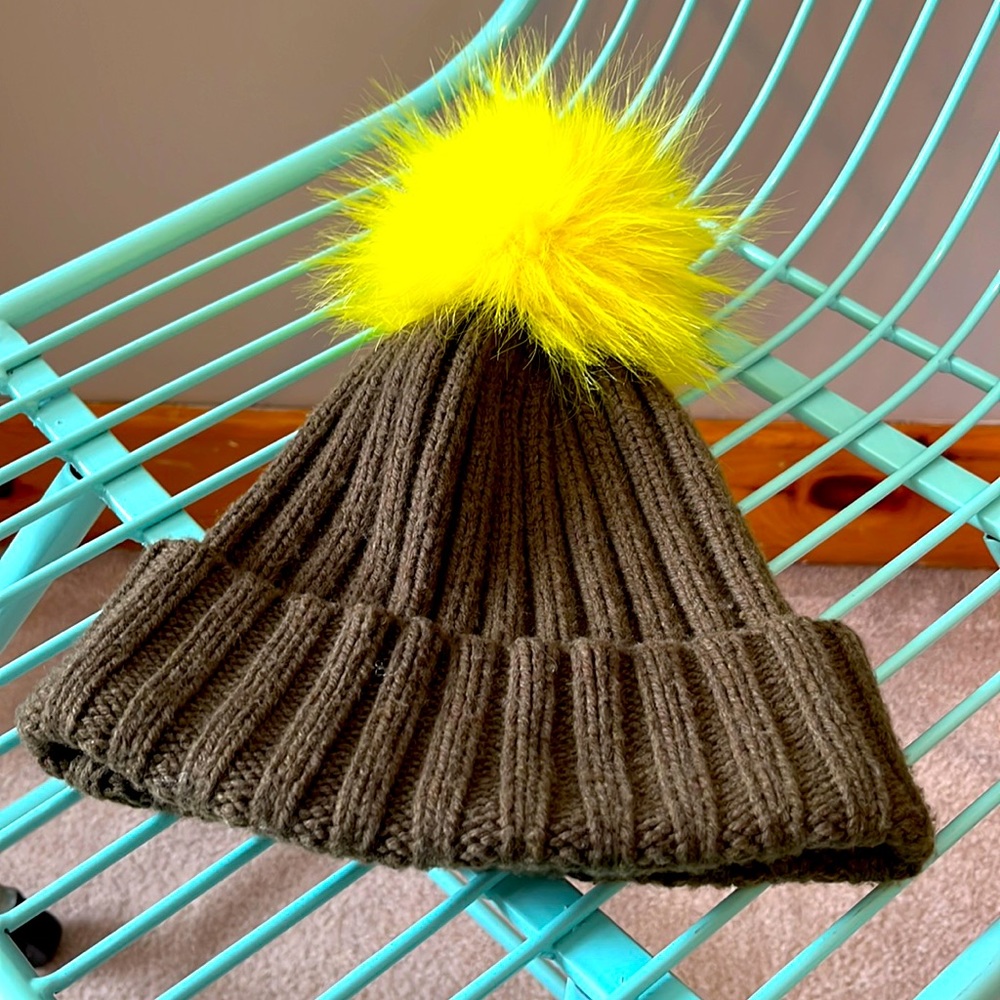 Athleta ribbed pom beanie